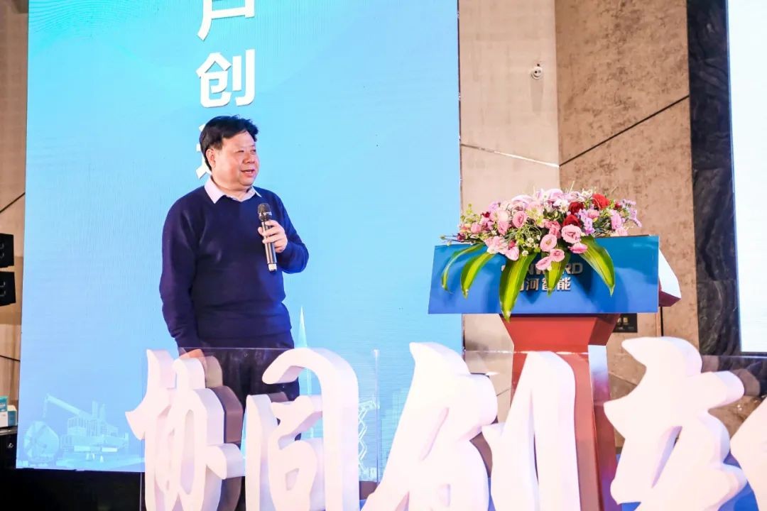 饕餮盛宴！米兰在线登录-米兰(中国)
智能•建华建材预制桩施工装备与技术交流会隆重召开