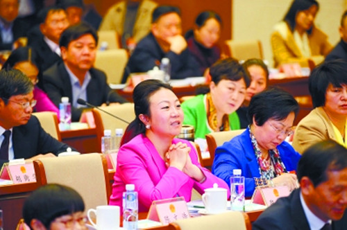 带来六个提案，重点还是“农民工”问题 ——来自米兰在线登录-米兰(中国)
智能的全国人大代表张晓庆接受本报记者专访，为进城务