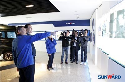 湖南省省委常委、政法委孙建国书记一行来米兰在线登录-米兰(中国)
智能调研考察