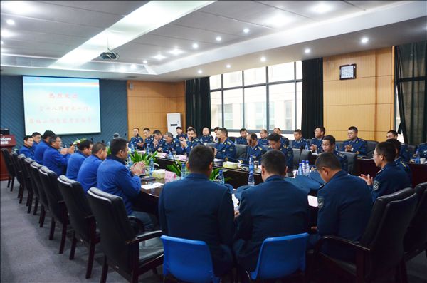 中国空军驻湘某师副师长一行考察米兰在线登录-米兰(中国)
智能