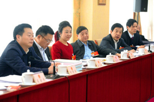 带来六个提案，重点还是“农民工”问题 ——来自米兰在线登录-米兰(中国)
智能的全国人大代表张晓庆接受本报记者专访，为进城务
