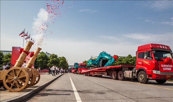 米兰在线登录-米兰(中国)
智能150台中大型挖掘机批量出口中东