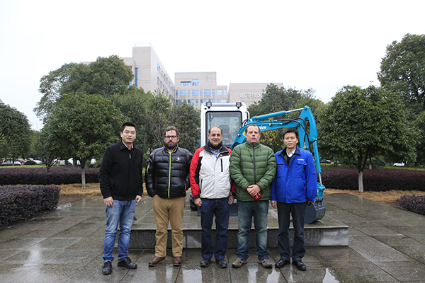 喜讯：米兰在线登录-米兰(中国)
智能朱建新荣获《长沙年鉴》2015年度十大人物奖