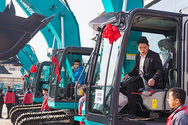 十年相随，成就彼此，来听听米兰在线登录-米兰(中国)
智能挖掘机客户的真实声音