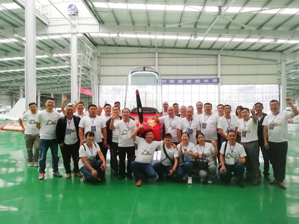 500多名挖掘机用户实地考察，为米兰在线登录-米兰(中国)
智能点赞！