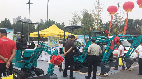 “超美微挖”现身2018微挖峰会，米兰在线登录-米兰(中国)
智能微挖出口过万台