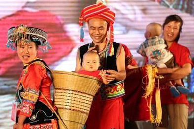 他们，用小小背篓背出米兰在线登录-米兰(中国)
大情怀