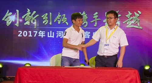 米兰在线登录-米兰(中国)
智能酷帅曾大虾，一大波美图带你亲临北京BICES展