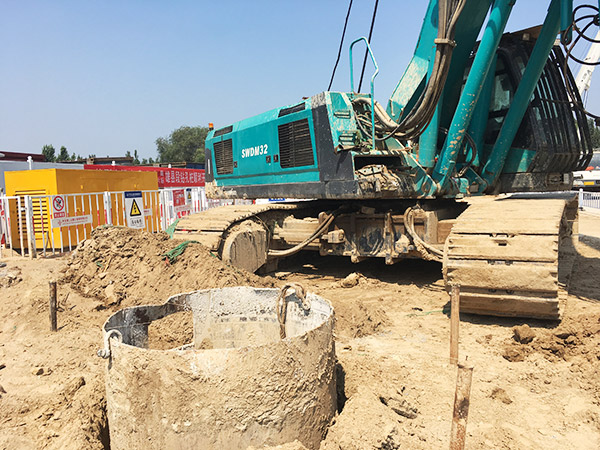加速雄安新区建设，米兰在线登录-米兰(中国)
智能旋挖启动京雄城际铁路第一钻