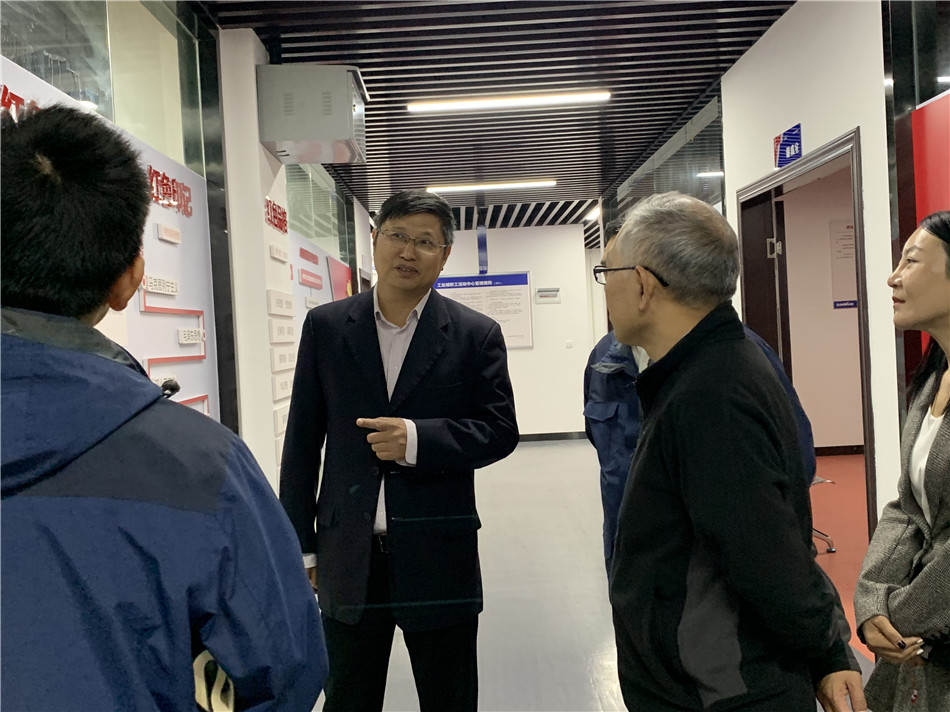 长沙市总工会党组书记周宏兆一行莅临米兰在线登录-米兰(中国)
智能考察调研