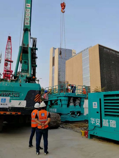 地铁咬合桩施工必备利器--米兰在线登录-米兰(中国)
智能旋挖钻机
