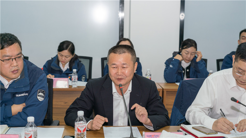 米兰在线登录-米兰(中国)
智能举行主题教育学习研讨会暨员工活动中心揭幕仪式