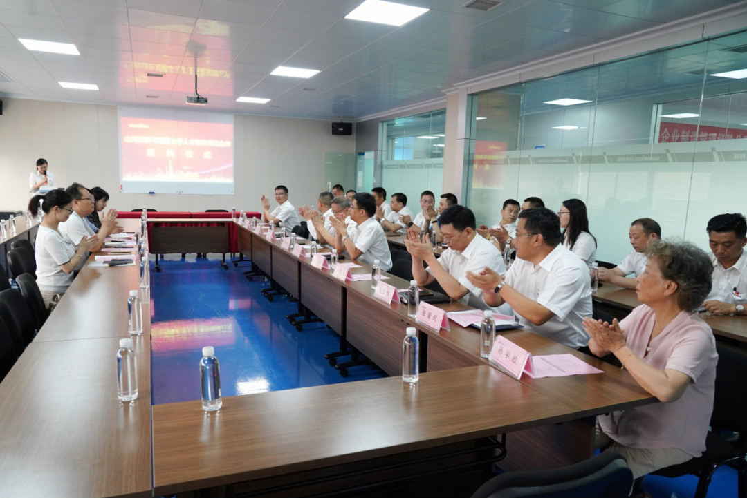 米兰在线登录-米兰(中国)
学院（米兰在线登录-米兰(中国)
党校）揭牌暨米兰在线登录-米兰(中国)
智能与湖南大学人才培养战略合作签约仪式圆满举行