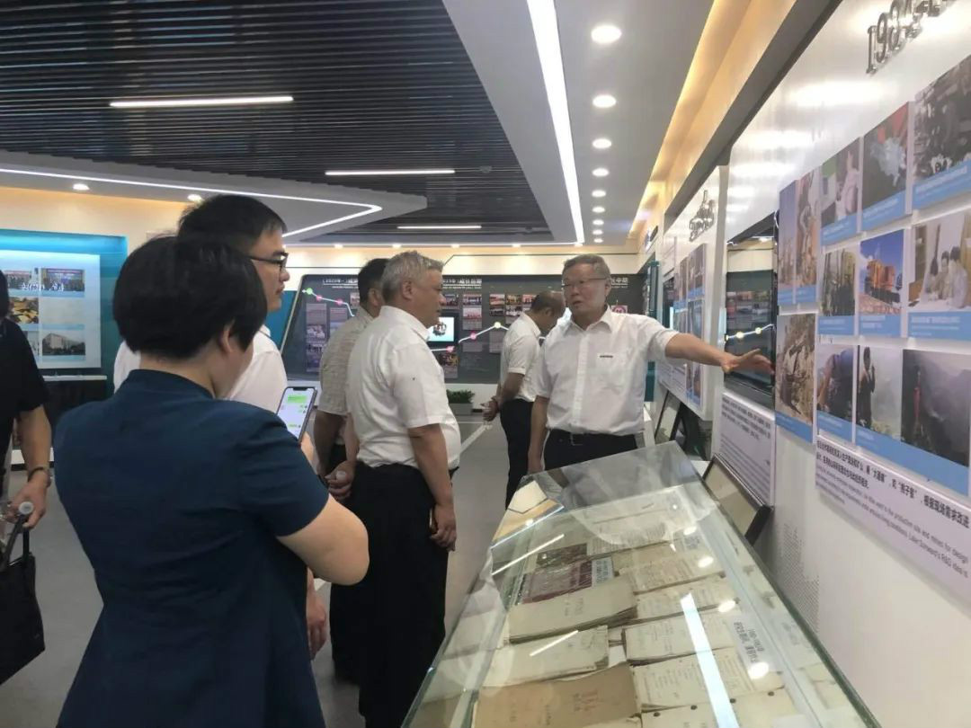 湖南黄金集团董事长黄启富一行考察米兰在线登录-米兰(中国)
智能