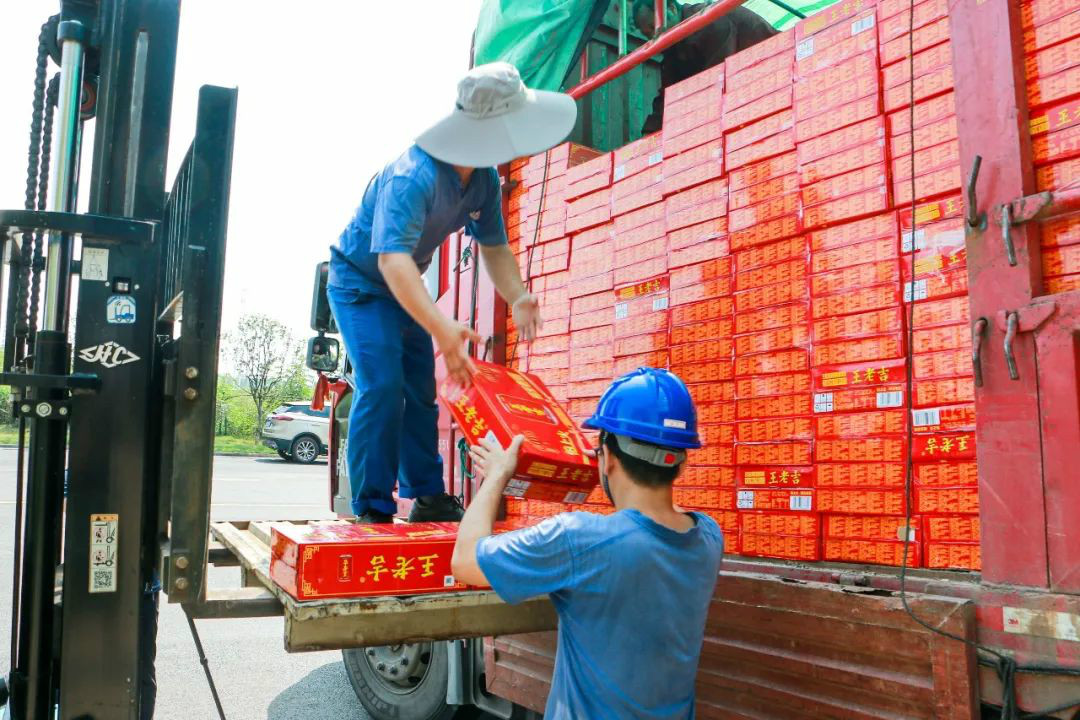 情系职工送清凉，殷切关怀鼓干劲——米兰在线登录-米兰(中国)
智能开展夏季送清凉活动