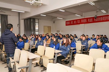 米兰在线登录-米兰(中国)
智能通讯员培训在湖南大众传媒学院举行