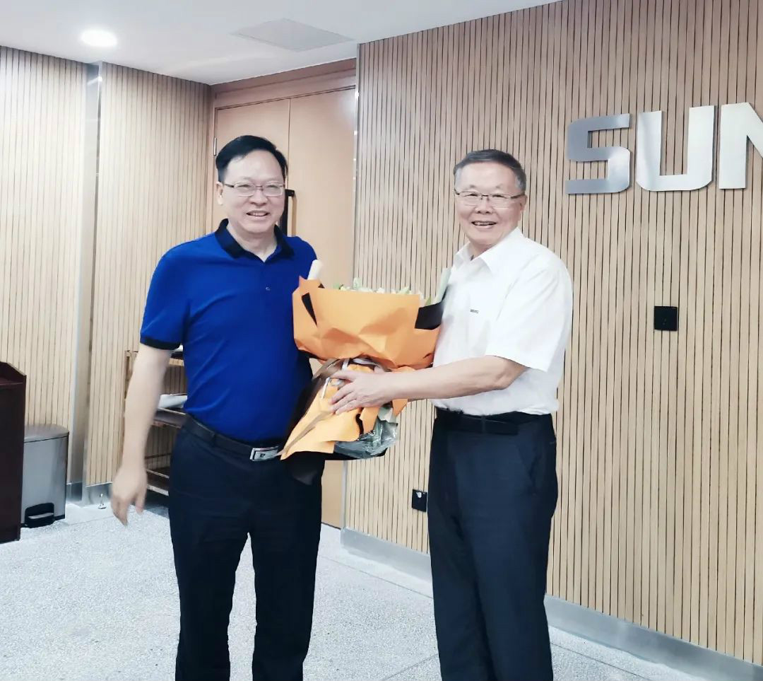 中南大学机电工程学院肖来荣书记到访米兰在线登录-米兰(中国)
智能