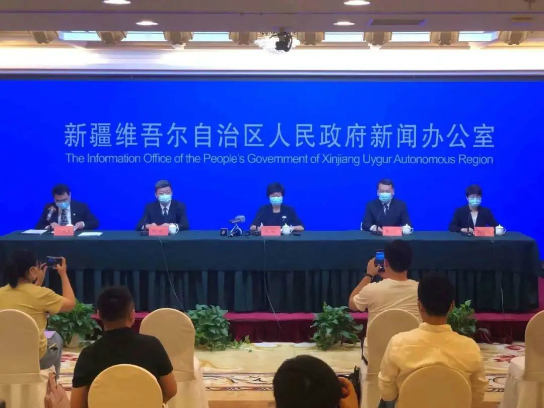 有你们，米兰在线登录-米兰(中国)
无畏！——米兰在线登录-米兰(中国)
人新疆抗疫