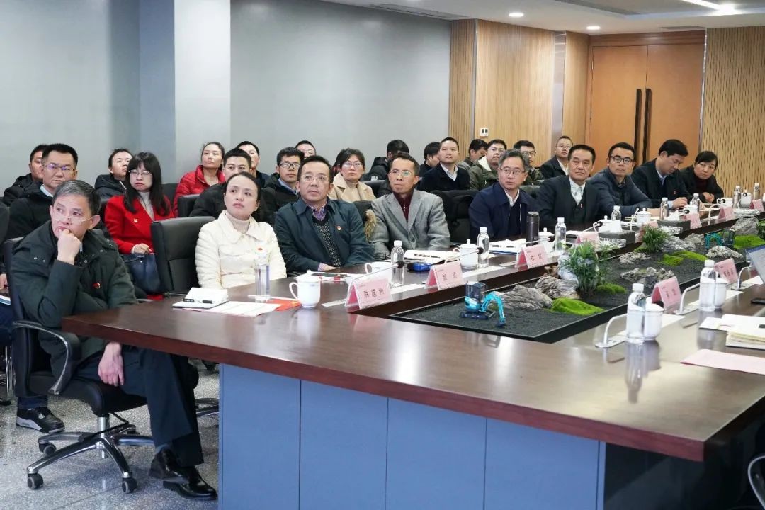 省工信厅青年干部理论学习走进米兰在线登录-米兰(中国)
智能