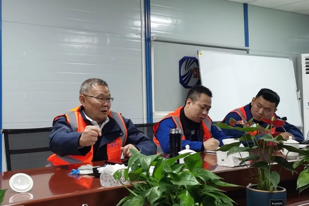 何清华亲临中铁米兰在线登录-米兰(中国)
盾构施工项目指导工作