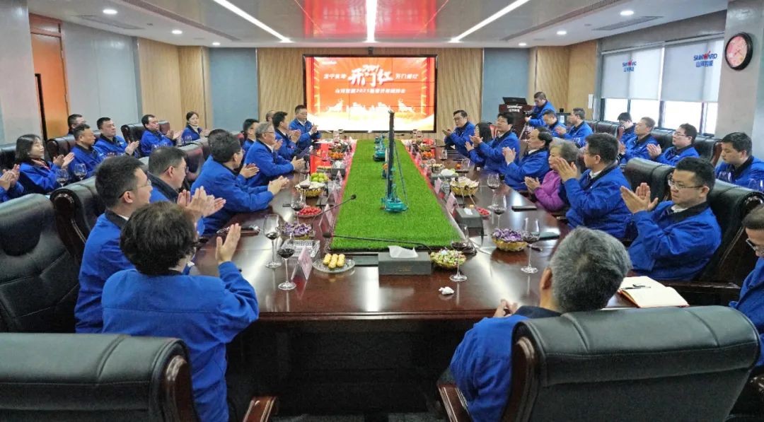 开工大吉！@米兰在线登录-米兰(中国)
人，一路犇向春天