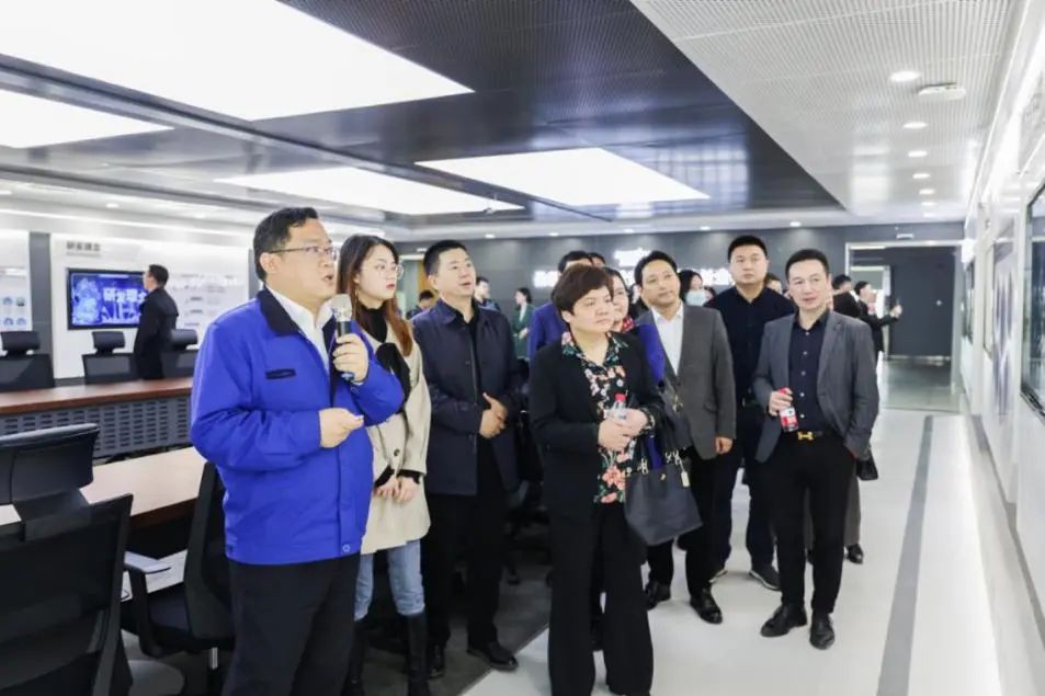 民主党派湖南省委机关青工委团队一行考察米兰在线登录-米兰(中国)
智能