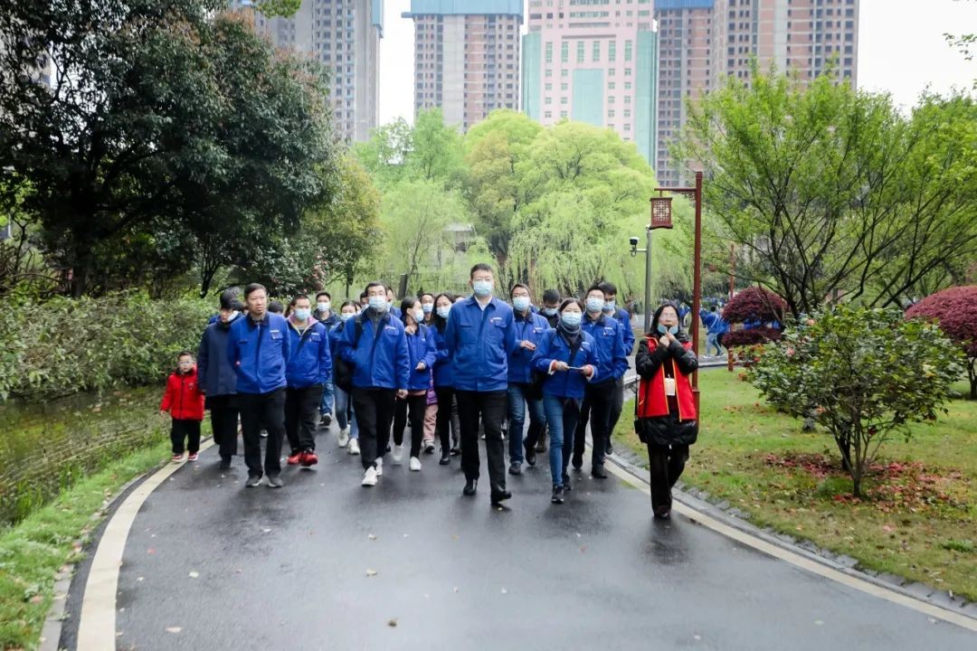 觅红色历史 践初心使命——米兰在线登录-米兰(中国)
智能全体党员赴长沙党史馆开展主题党日活动