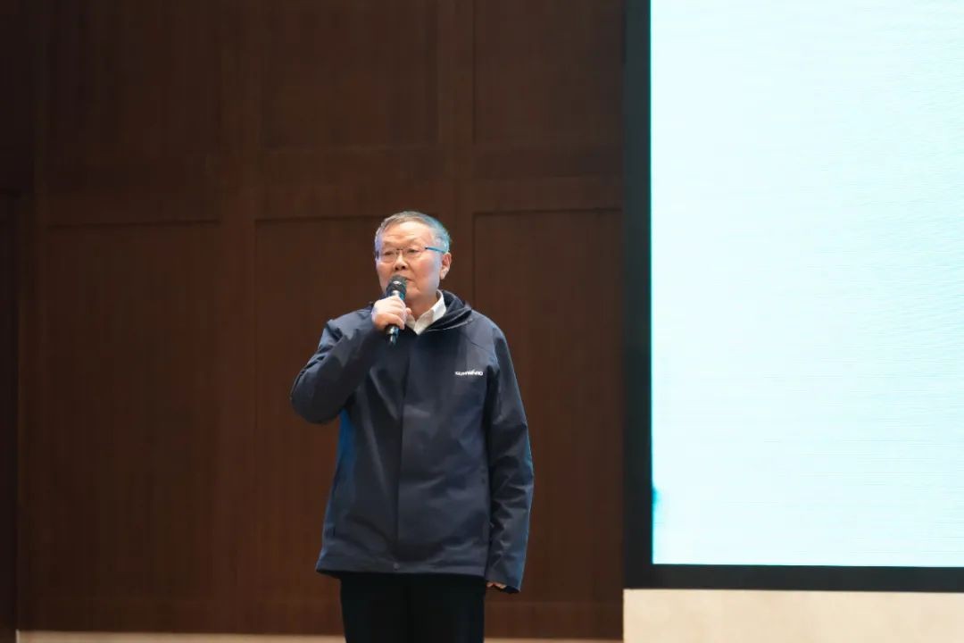 同心克难再腾飞，携手齐心冲万台——2021米兰在线登录-米兰(中国)
智能挖掘机经销商年会圆满召开