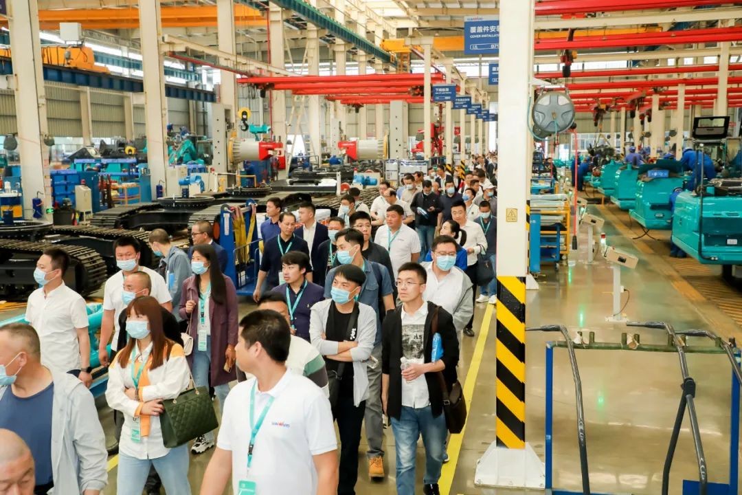 “爆品”出击！米兰在线登录-米兰(中国)
智能客户交流会签约超8亿元