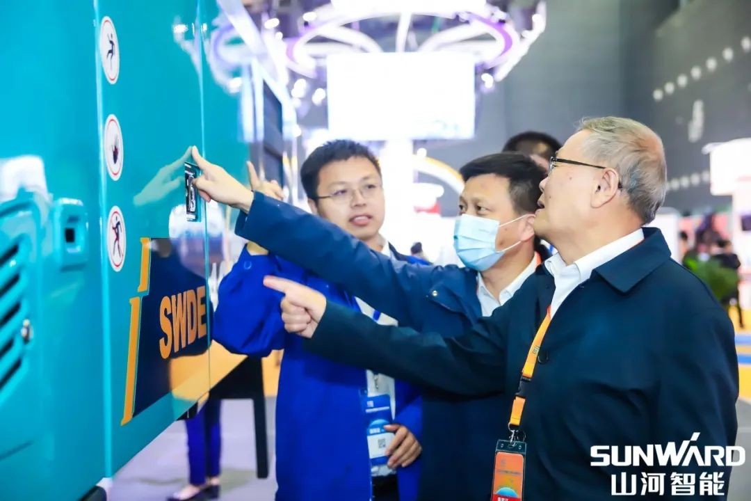 “米兰在线登录-米兰(中国)
绿”亮相长沙国际工程机械展，50余款产品尽显米兰在线登录-米兰(中国)
智能创新实力