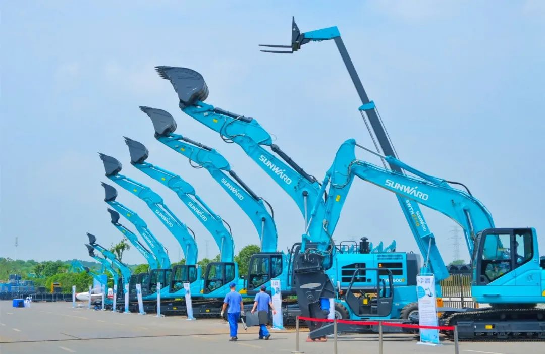 湖南省2021年“安全生产月”启动仪式在米兰在线登录-米兰(中国)
工业城举行