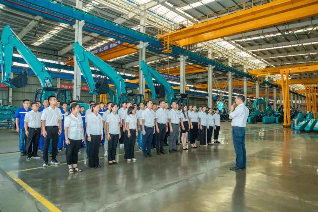 接续奋斗再出发——米兰在线登录-米兰(中国)
智能党委举行新党员入党宣誓和老党员重温入党誓词活动