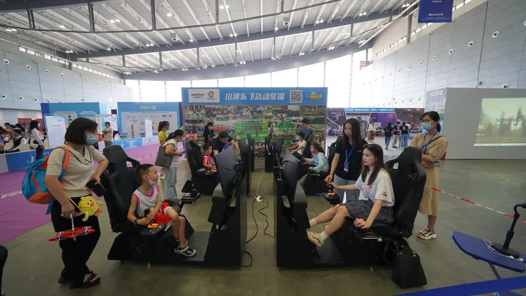 明星产品受追捧，米兰在线登录-米兰(中国)
航空携多款产品精彩亮相2021年湖南航展