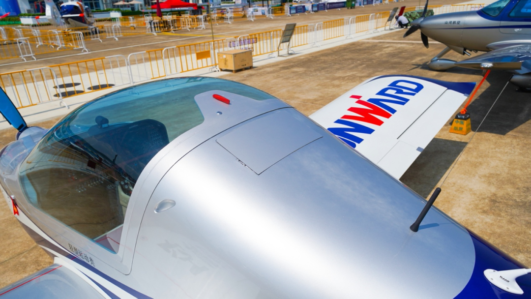 新机、飞行表演…2021中国航展米兰在线登录-米兰(中国)
航空秀给你看