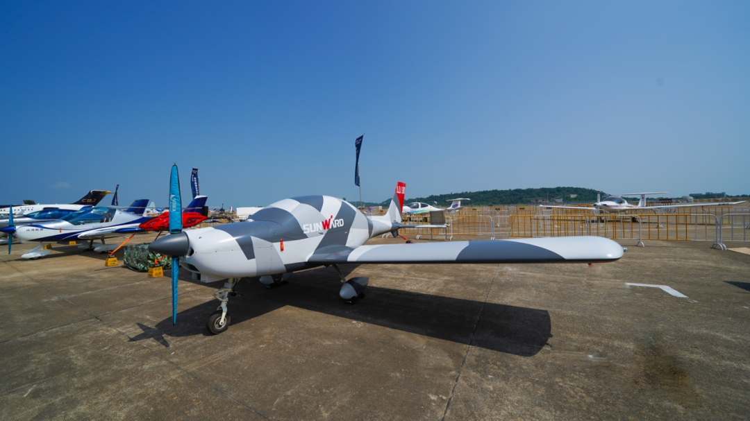 新机、飞行表演…2021中国航展米兰在线登录-米兰(中国)
航空秀给你看