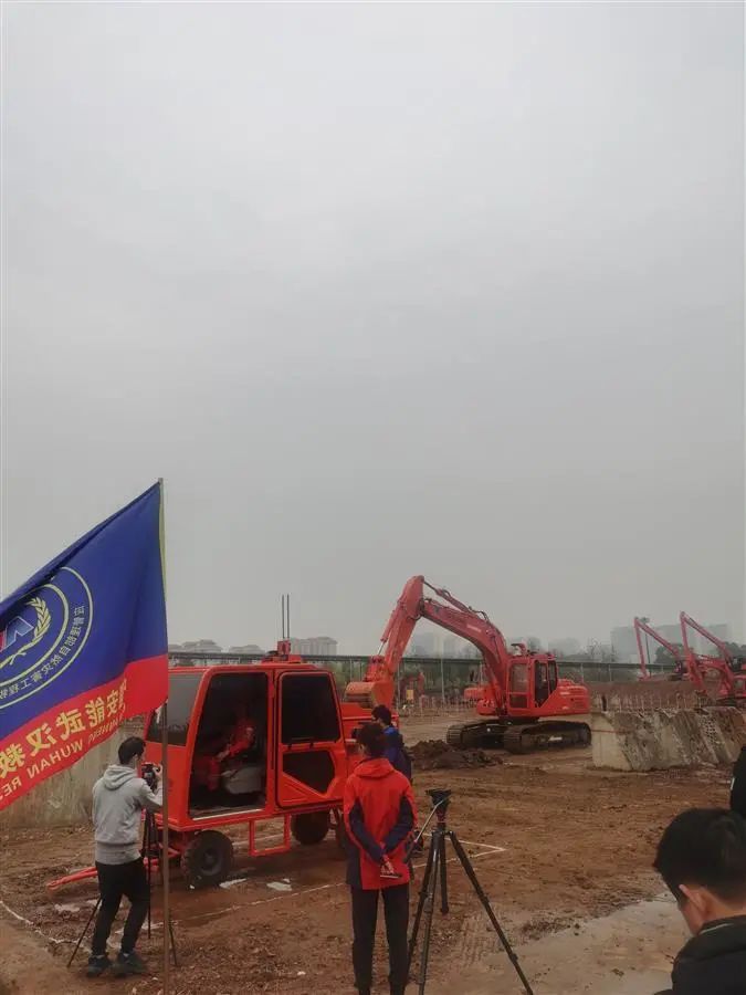 表现亮眼引关注!米兰在线登录-米兰(中国)
智能5G远程遥控挖掘机现身湖北省自然灾害工程应急救援基地