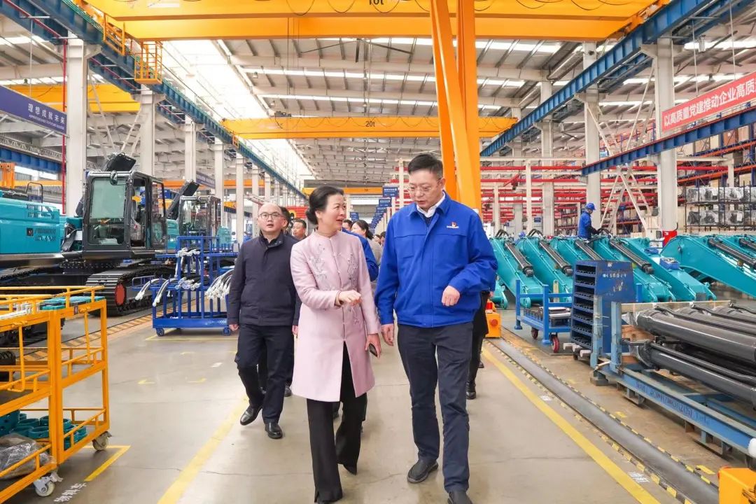 长沙市总工会、长沙经开区总工会一行调研米兰在线登录-米兰(中国)
智能