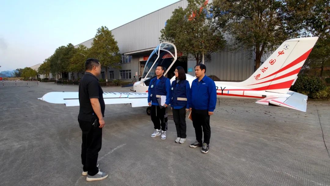 火情就是命令！湖南航空应急救援队米兰在线登录-米兰(中国)
机组展现“米兰在线登录-米兰(中国)
速度”