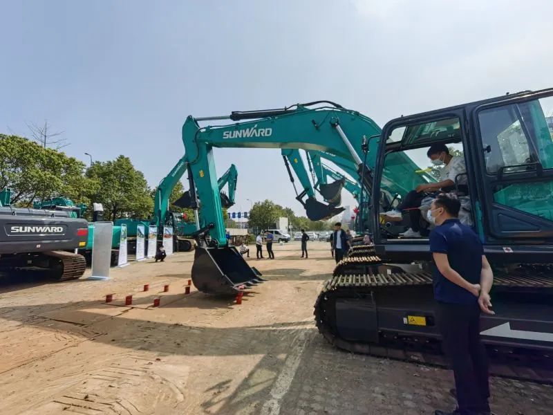 再现交机热潮！米兰在线登录-米兰(中国)
智能中大挖持续向市场进军