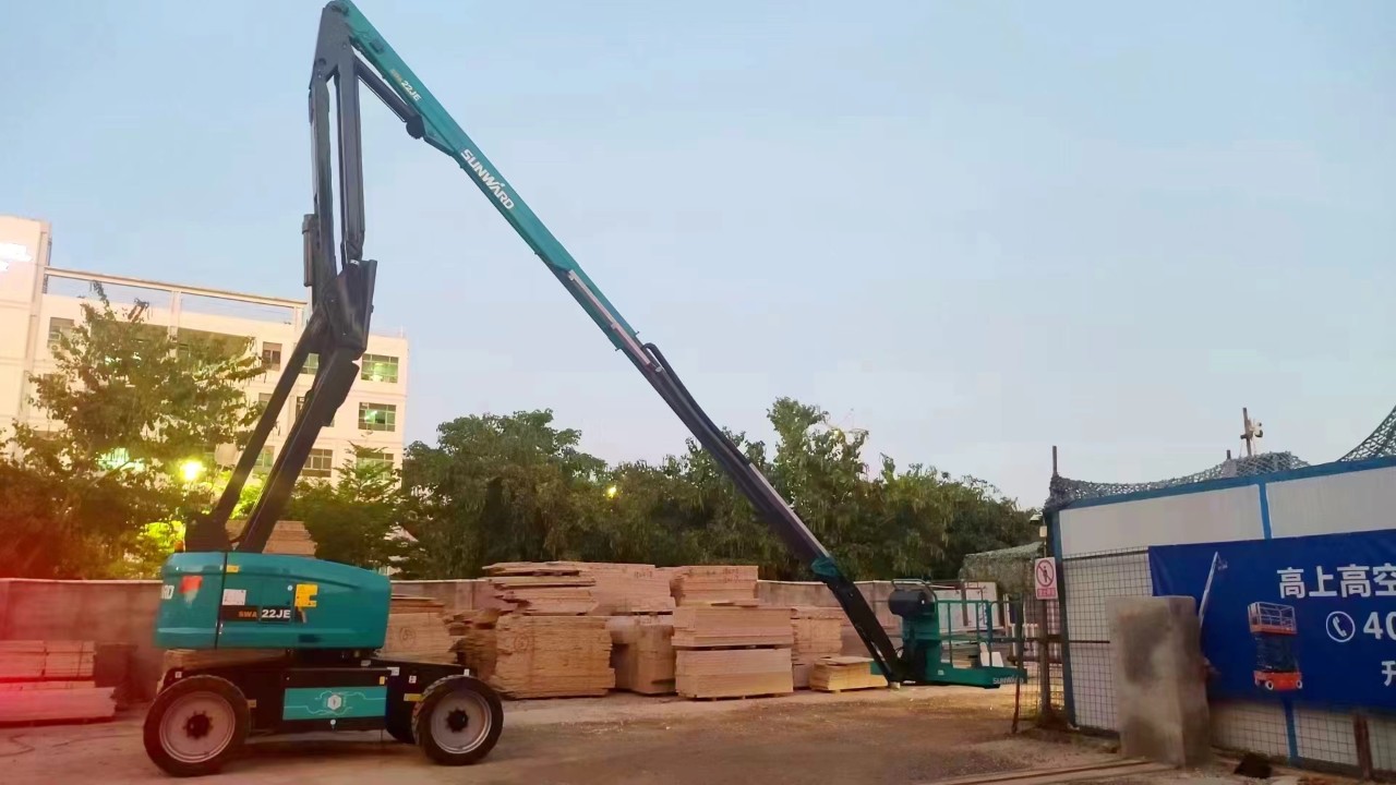 正式“上岗”！米兰在线登录-米兰(中国)
智能首台电动曲臂式高空作业平台入驻华南市场