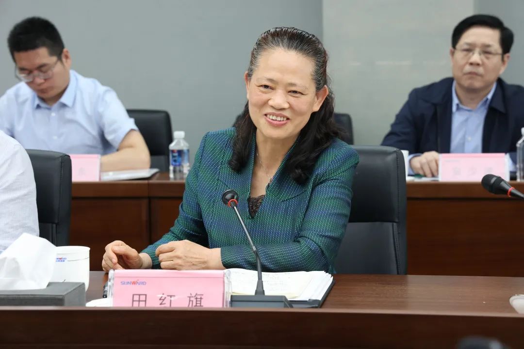 深化产学研合作！中南大学校长、中国工程院院士田红旗率团拜访米兰在线登录-米兰(中国)
智能