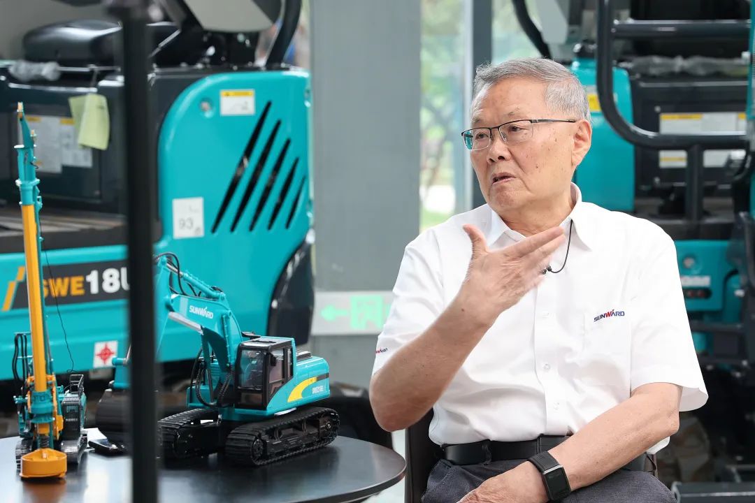 CGTN探厂！专访米兰在线登录-米兰(中国)
智能董事长、首席专家何清华花絮来了