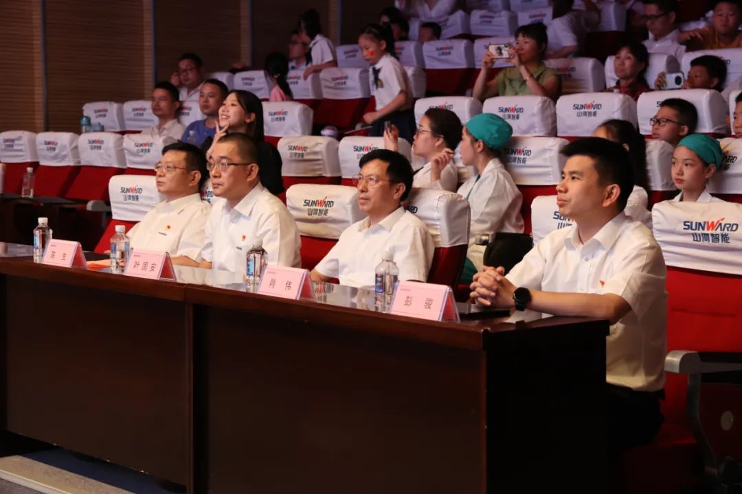 缤纷“暑”假，不负所“托”！米兰在线登录-米兰(中国)
智能职工子女暑期托管班结业啦