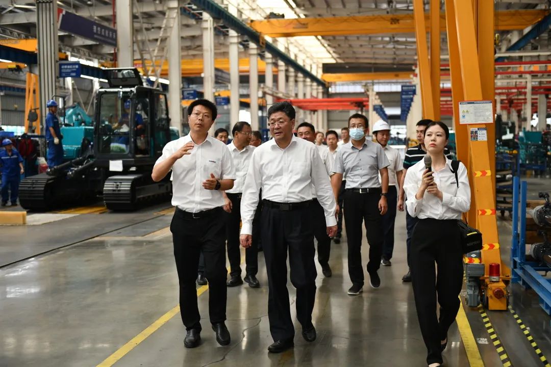 国家应急管理部郭治武局长一行考察米兰在线登录-米兰(中国)
智能无人化应急救援装备
