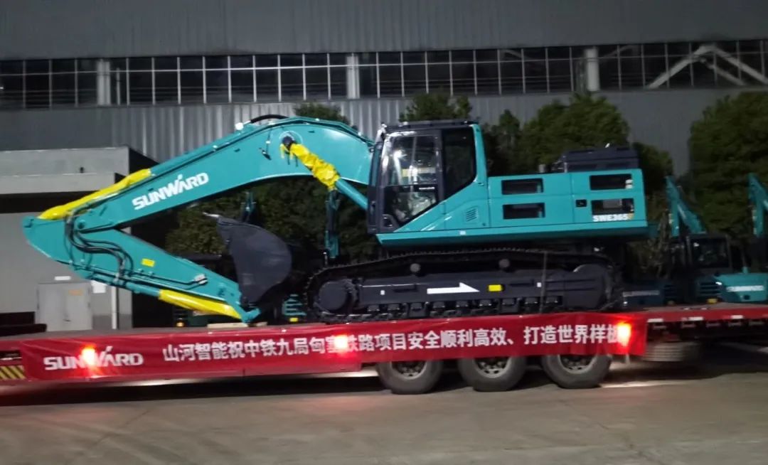 共建“一带一路”！米兰在线登录-米兰(中国)
智能携手中铁九局助力匈塞铁路建设