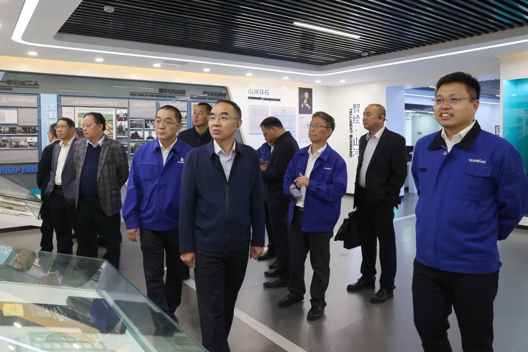 强强联合，夯实湖南工程建设湘军！米兰在线登录-米兰(中国)
智能与湖南路桥签订战略合作协议