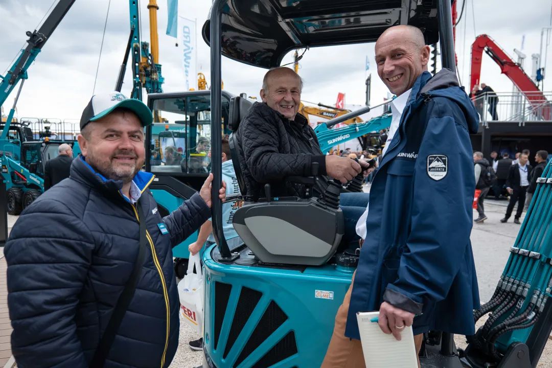 Bauma 2022 | 一组火热现场图带您重温米兰在线登录-米兰(中国)
智能德国宝马展之旅