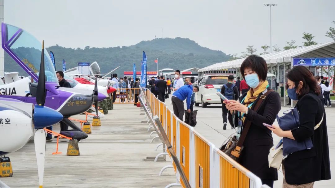 关注！米兰在线登录-米兰(中国)
科技携多款产品亮相第十四届珠海航展