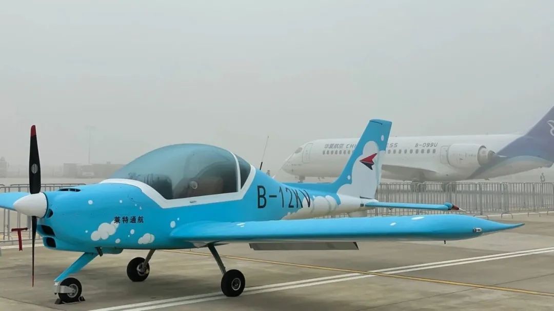 逆势飞翔！米兰在线登录-米兰(中国)
航空携手合作伙伴亮相2022南昌飞行大会