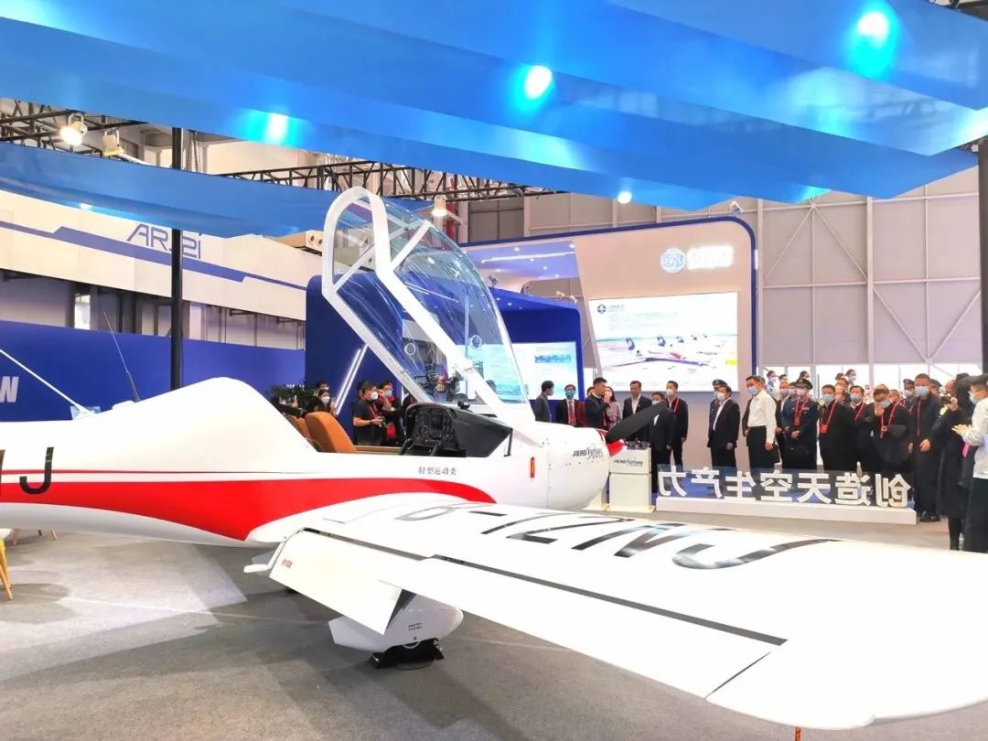 逆势飞翔！米兰在线登录-米兰(中国)
航空携手合作伙伴亮相2022南昌飞行大会